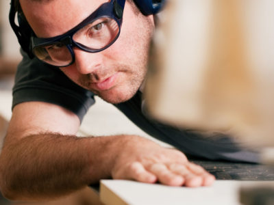 Evita accidentes en trabajos manuales