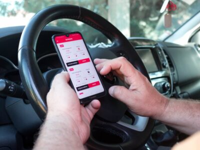 Luggit desembarca en Barcelona y espera gestionar 40.000 equipajes este verano