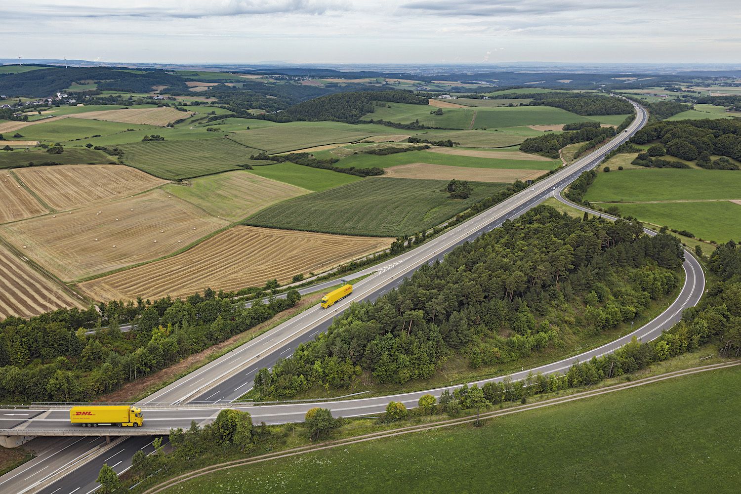 DHL Freight introduce el servicio GoGreen Plus para descarbonizar el transporte por carretera