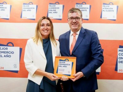 EROSKI recibe el Premio Mejor Comercio del Año 2024 en la categoría de Franquicias