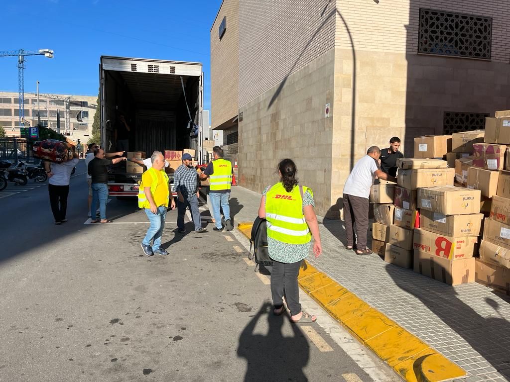 DHL Freight transporta 25 toneladas de ayuda a Marrakech, para Mensajeros de la Paz