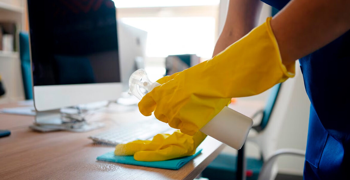 ¿Cómo gestionan las empresas de limpieza los espacios domésticos y comerciales?