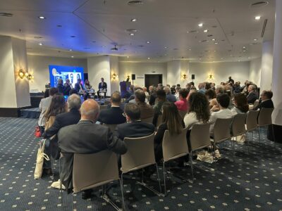 Cione reafirma su compromiso con el sector óptico portugués como patrocinador de OPÓTICA Summit 2025