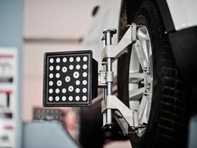 Talleres Murillo destaca la importancia de revisar el alineado de dirección con el cambio de estación