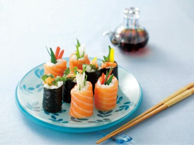 El «sushi» de salmón celebrará su Día Mundial el 18 de junio: un invento noruego que conquistó el mundo