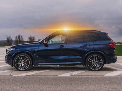 Ryme Automotive lanza su baliza V16 conectada con geolocalización gratuita hasta 2040