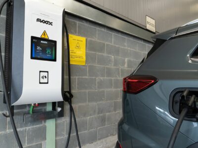 FLOOX suministra a EBRO Factory sus cargadores rápidos LYRA 80, made in Barcelona