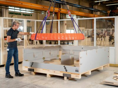 Seguimiento asistido por GPS en la logística de grandes rodamientos: Schaeffler amplía su sistema ‘Smart Box’