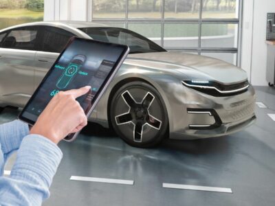 Bosch da forma al futuro del automóvil con soluciones inteligentes de hardware y software