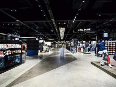 Fútbol Emotion reabre su tienda en el CC Marineda City con un nuevo espacio tres veces más grande