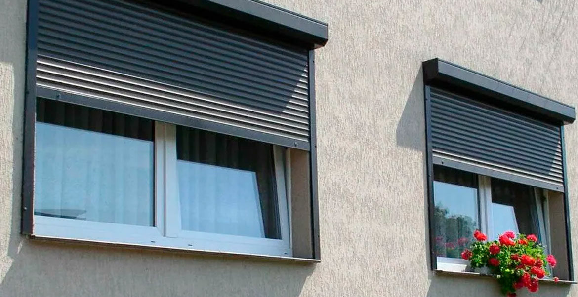 ¿Cuánto cuesta arreglar una persiana? Fallos que puedes solucionar gratis y cuándo es necesario el persianista