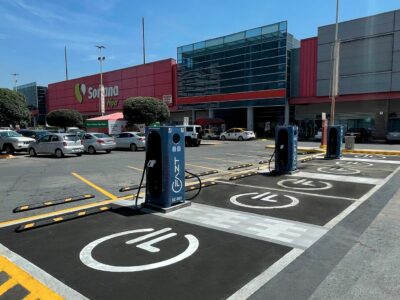 XCharge impulsa la movilidad eléctrica en Méjico con FAZT para los supermercados Soriana