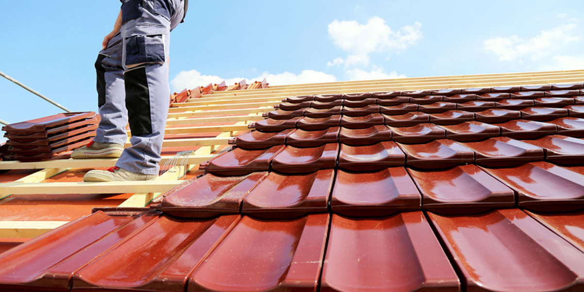 Señal 2: Tejas sueltas, rotas o ausentes en zonas amplias Señal 2: Tejas sueltas, rotas o ausentes en zonas amplias