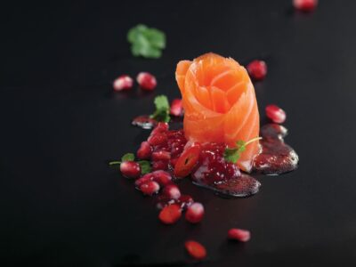 Del salmón ahumado al imponente «cangrejo real»: Noruega brilla en las mesas por Navidad