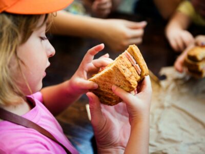 Roll’eat supera las 5.000 toneladas de aluminio evitadas gracias a la sustitución del papel de un solo uso en los almuerzos escolares