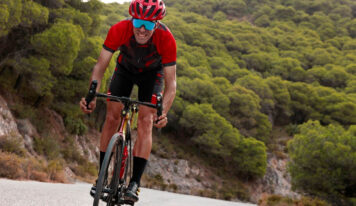 La importancia de los calcetines para ciclismo: mucho más que un accesorio