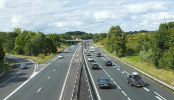 Las salidas de vía se consolidan como el siniestro más letal en 2025, según SMA Road Safety