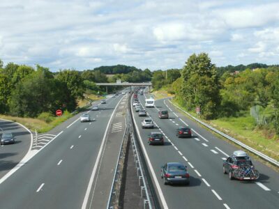 Las salidas de vía se consolidan como el siniestro más letal en 2025, según SMA Road Safety