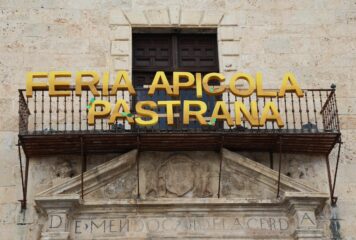 Pastrana cierra una gran Feria Apícola