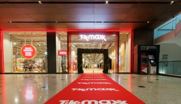 TK Maxx celebra su llegada a España con la apertura de su primera tienda en Barcelona