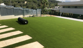Puntal destaca el auge de la instalación de césped artificial como uno de los servicios con mayor demanda
