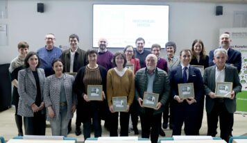 FEUSE celebra su 30 aniversario reconociendo a profesionales y entidades que han impulsado el euskera en el ámbito farmacéutico