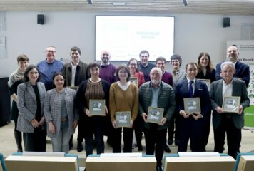 FEUSE celebra su 30 aniversario reconociendo a profesionales y entidades que han impulsado el euskera en el ámbito farmacéutico
