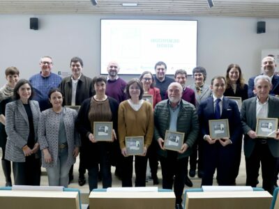 FEUSE celebra su 30 aniversario reconociendo a profesionales y entidades que han impulsado el euskera en el ámbito farmacéutico