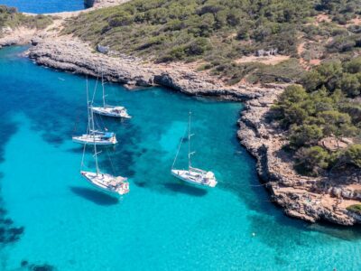 El barco que genera su propia energía: Pi Nautic llega al Mediterráneo