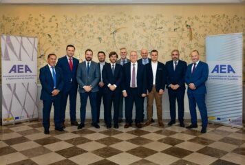 La patronal del aluminio se reúne con el Ministro de Industria para abordar los desafíos del sector