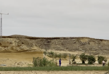 Una zona de cultivo en mitad del desierto es posible gracias al viento