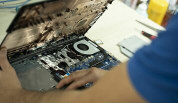 Informàtica i Més reabre su taller en Vilafranca del Penedès para reforzar su marca y ampliar servicios ante la demanda de la inteligencia artificial