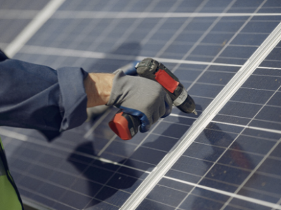 Instalar placas solares en 2026: ahorro energético, incentivos fiscales y asesoramiento especializado mantienen atractiva la inversión