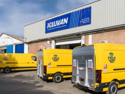 Igluvan convierte los vehículos de Correos en herramientas de trabajo avanzadas