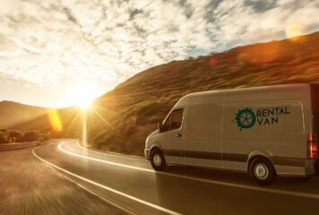 El alquiler de furgonetas en Sevilla facilita el transporte de grupos en rutas naturales