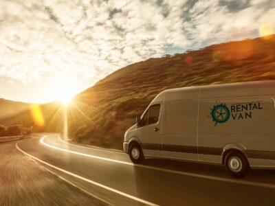 El alquiler de furgonetas en Sevilla facilita el transporte de grupos en rutas naturales