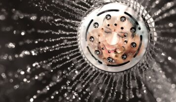 Bosch explica cómo adaptar el consumo de agua caliente sanitaria a los hábitos del hogar durante el verano