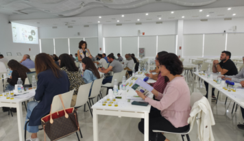 Dcoop forma a más de 100 profesionales para asegurar la calidad de sus aceites
