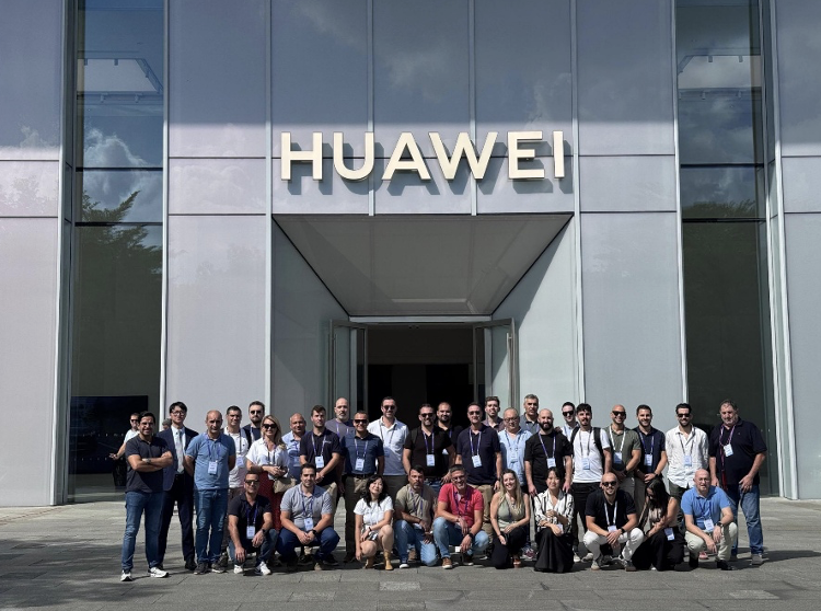 Origen Solar participa en la cumbre internacional de instaladores de Huawei en China