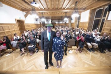El Colegio de Farmacéuticos de Gipuzkoa homenajea a Miguel Ángel Gastelurrutia y reconoce la trayectoria de 13 colegiados y colegiadas de honor