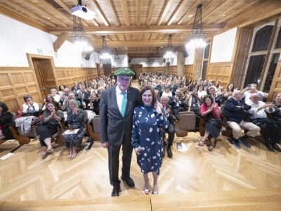 El Colegio de Farmacéuticos de Gipuzkoa homenajea a Miguel Ángel Gastelurrutia y reconoce la trayectoria de 13 colegiados y colegiadas de honor